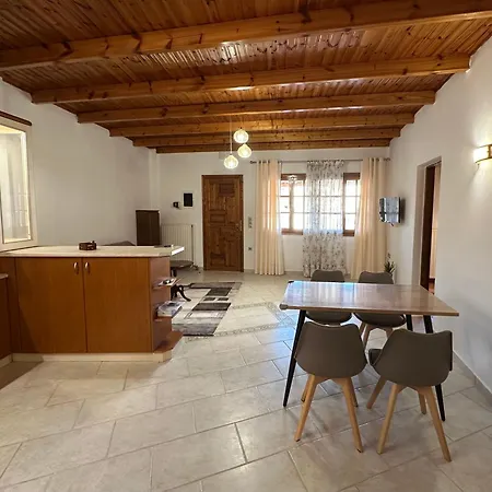 Koutsogiannopoulos House Apartman Kalávrita